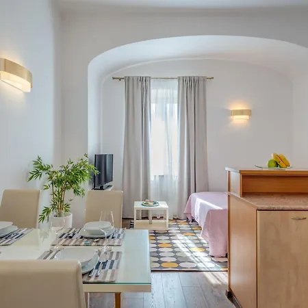 Apartment Fuer 5 Personen Ca, 48 M Sup2 In Split, Dalmatien Gespanschaft Dalmatien